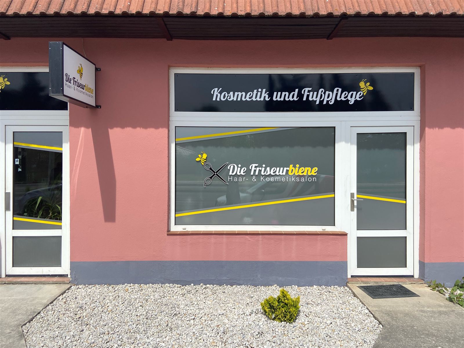 Die Friseurbiene – weitere Ansicht