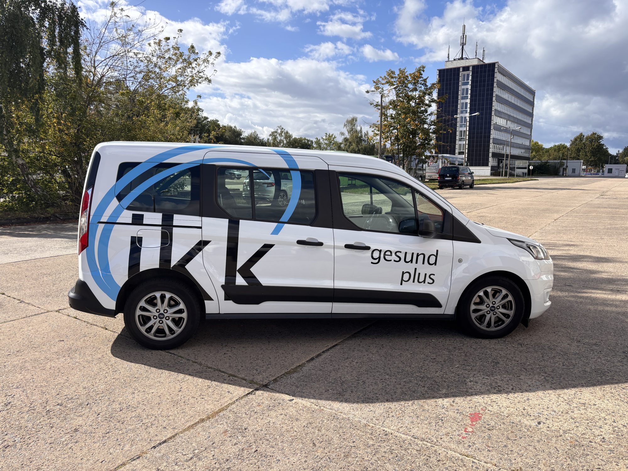 IKK Brandenburg und Berlin – Fahrzeugbeschriftung nach Corporate Design