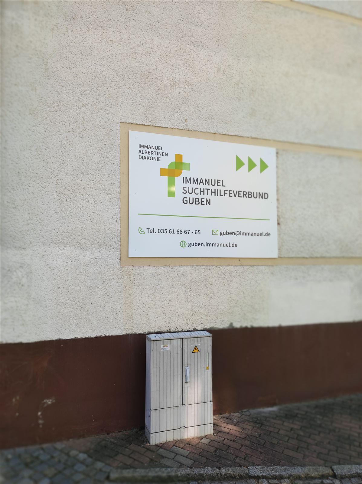 Immanuel Suchthilfeverbund Guben – Gebäudebeschilderung