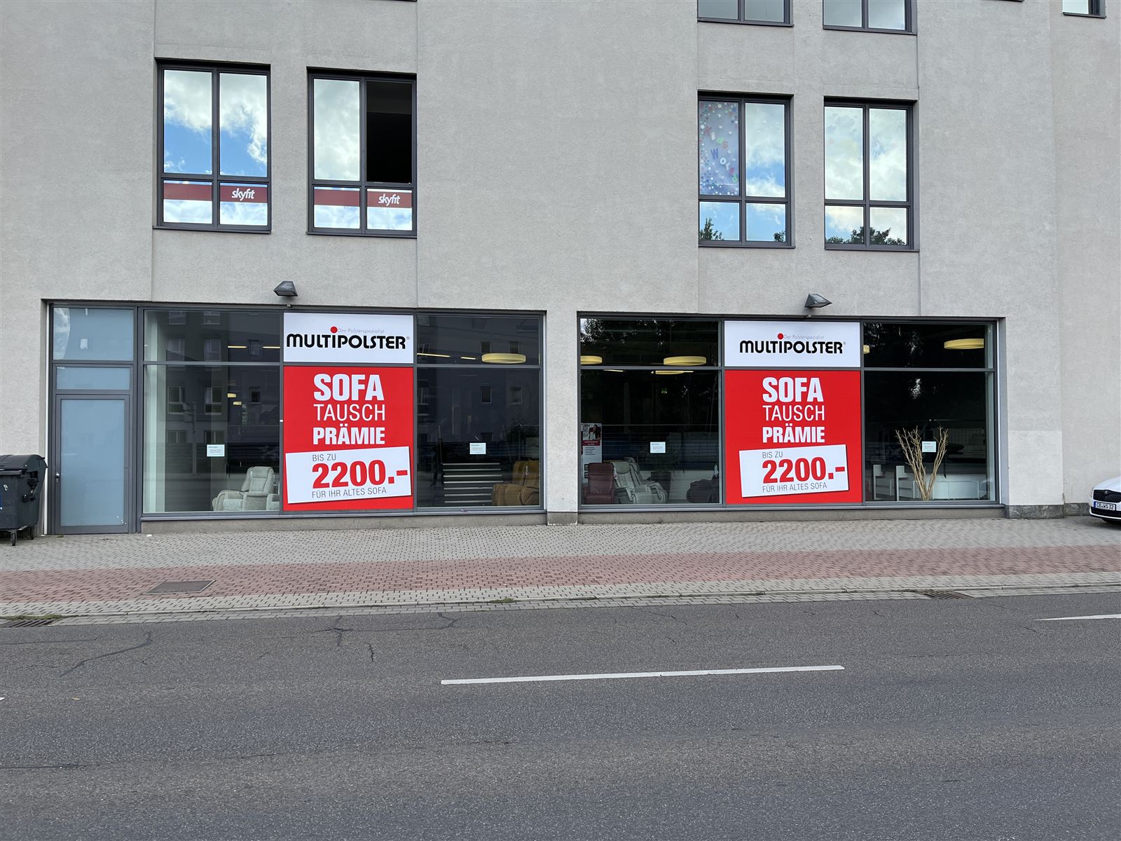 Schaufensterbeschriftung – Beispiel von KLT-Werbung