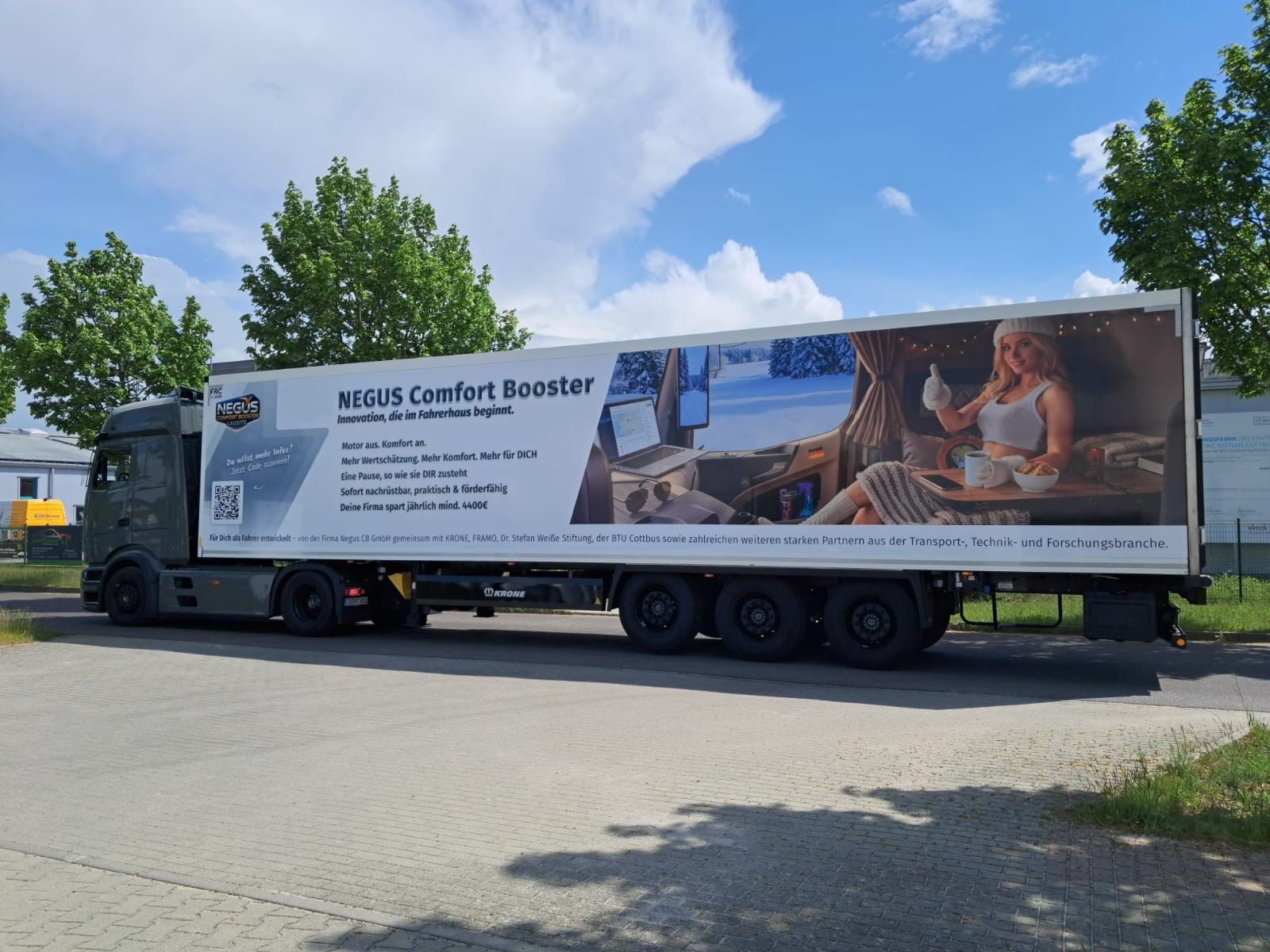 Negus Comfort Booster – Werbefläche Sattelauflieger