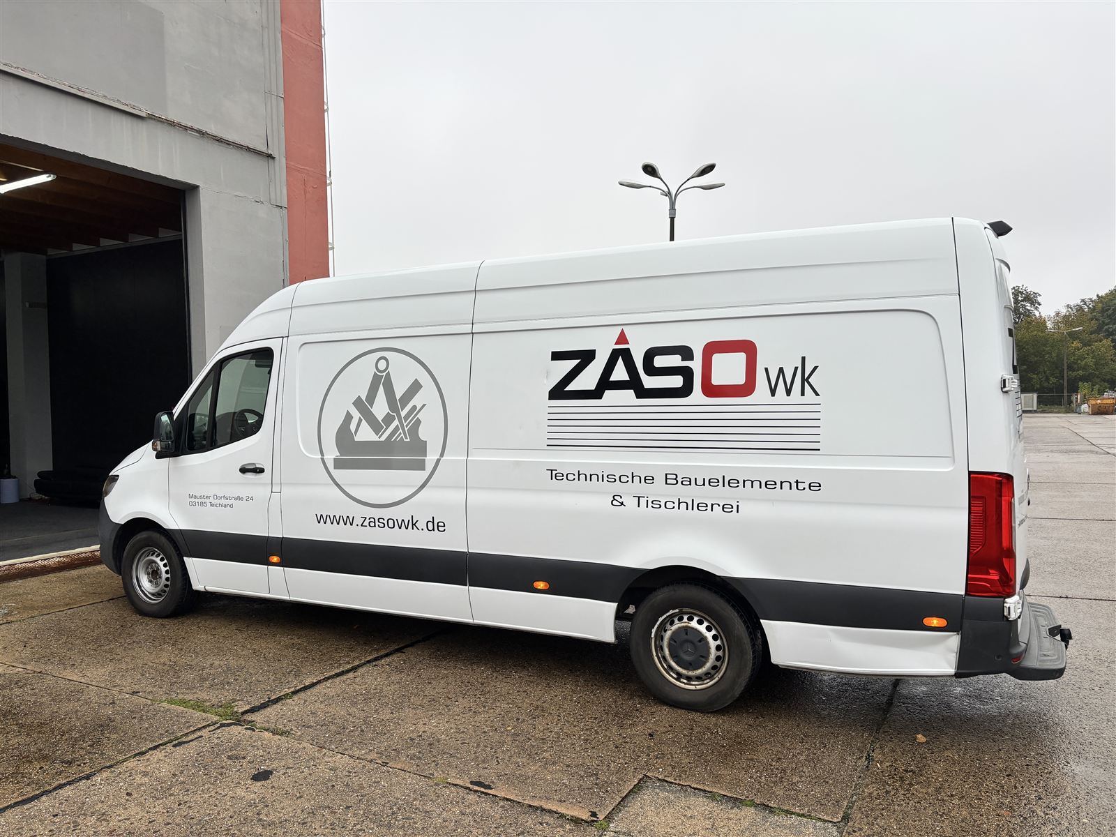Zasowk Bauelemente – Sprinter-Beschriftung